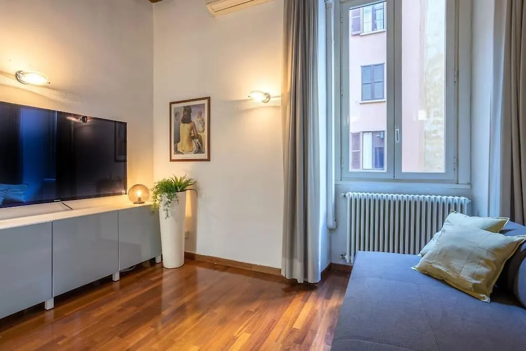 Moscova-Duomo Loft Wifi, Netflix & Design Apartment Milan